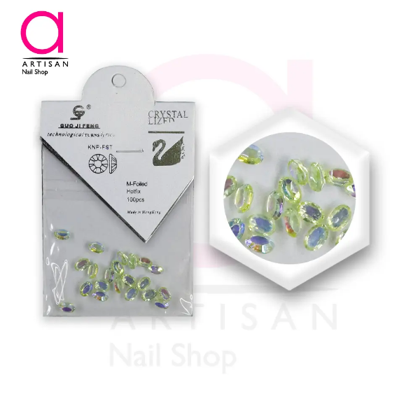 تصویر  دیزاین نگین درشت سواروسکی ناخن کد 10