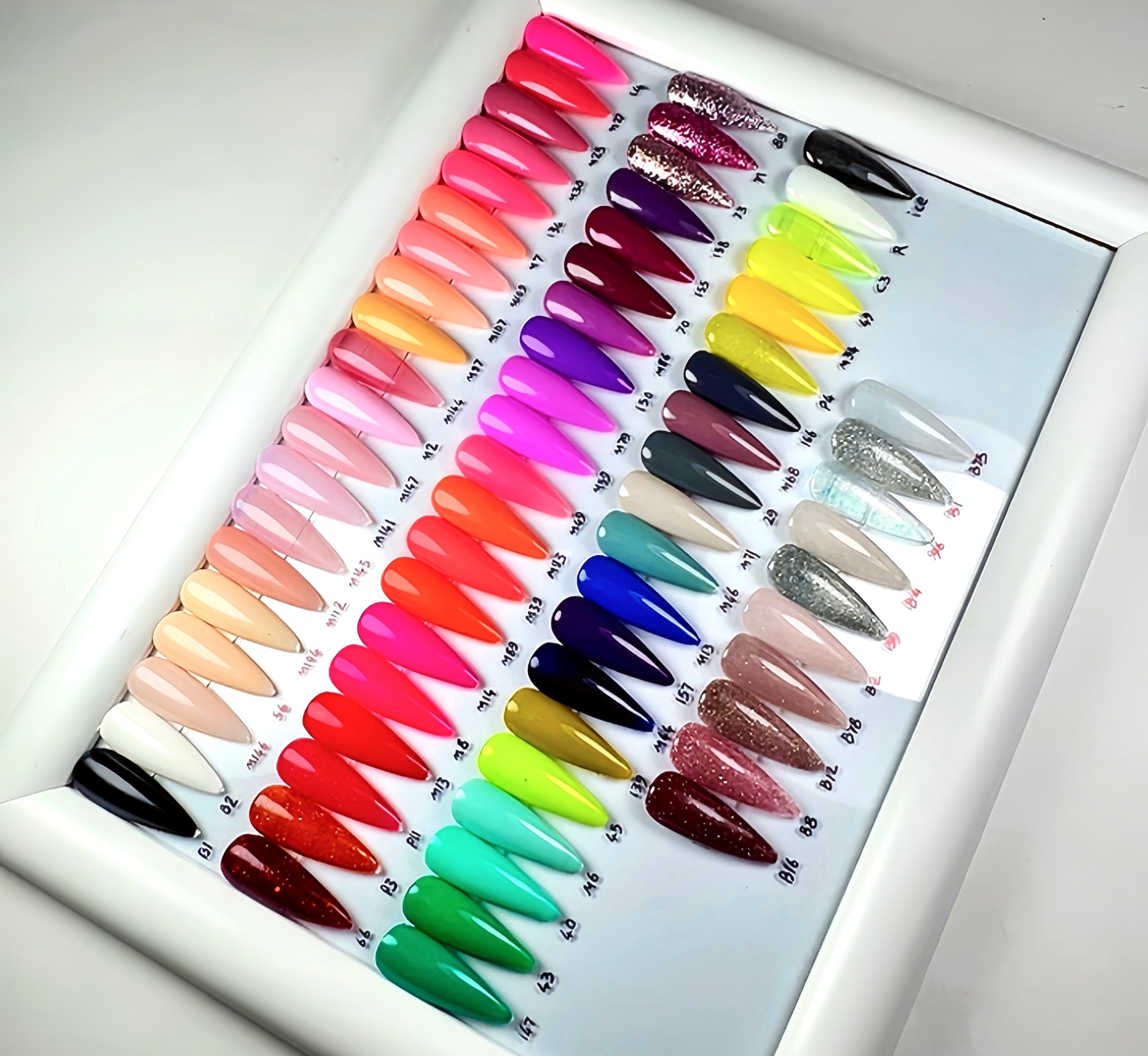 تصویر  پک میکس ۷۰ تایی میکس میس ارتیست + به همراه کالیته در تصویر کد Mj15