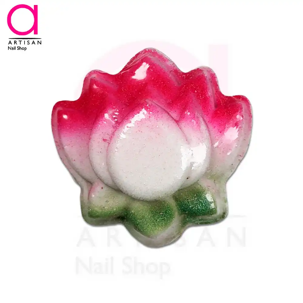 تصویر  کوکتل پدیکور طرح نیلوفر آبی